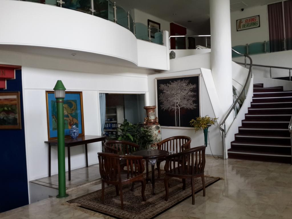 ג'קרטה Reddoorz Plus Near Kebayoran Baru Blok S מראה חיצוני תמונה