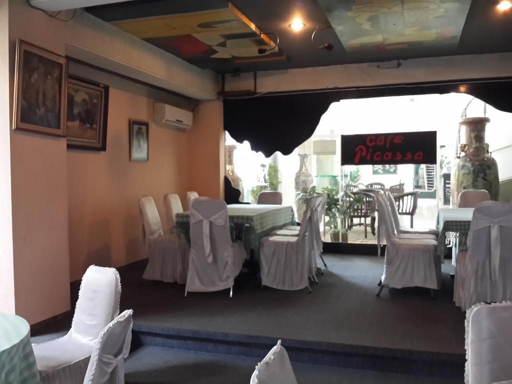 ג'קרטה Reddoorz Plus Near Kebayoran Baru Blok S מראה חיצוני תמונה